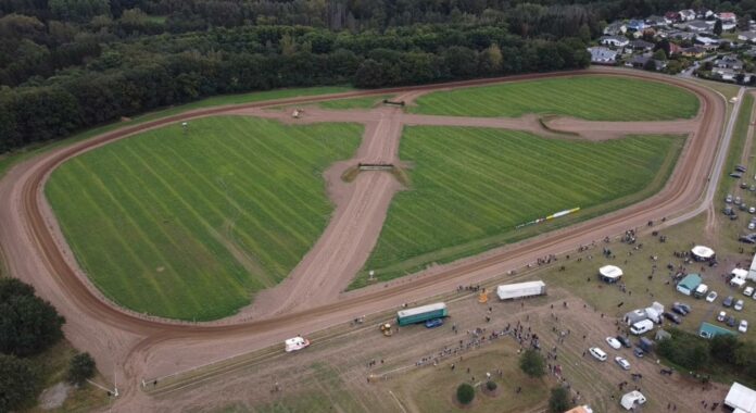 Rennbahn in Honzrath aus der Luft (Quelle: RV) Rennbahn in Honzrath aus der Luft (Quelle: RV)