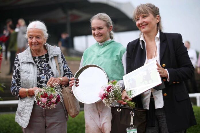 Helga und Martina Seiler mit Lilli-Marie Engels Helga und Martina Seiler mit Lilli-Marie Engels