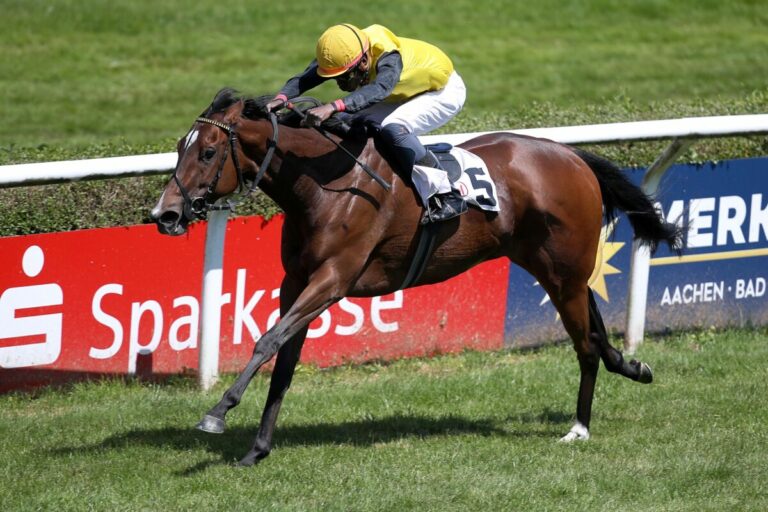 Habana bei ihrem Guineas-Sieg