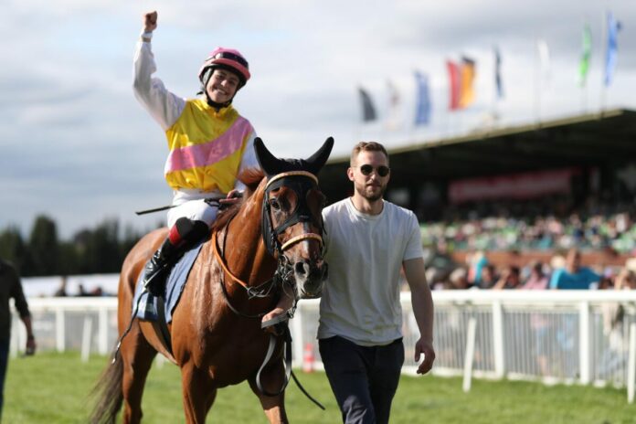 Sunny Star siegt unter Maike Riehl