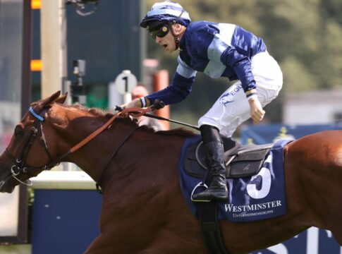 Vichy: Großer Preis von Berlin-Sieger Simca Mille gewinnt Listenrennen Simca Mille siegt unter Alexis Pouchin im Westminster 133. Großer Preis von Berlin