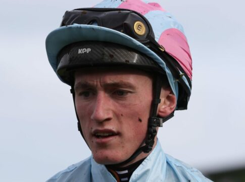 Arizona Blaze stellt die letzte Form richtig - Amo Racing 1-3 im Gruppe I-Sprint David Egan