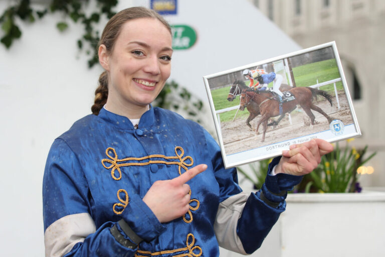 Zweiter Debüt-Sieg! Auch Elisabeth Stahlhut gewinnt ihr erstes Rennen
