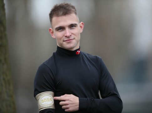 Holt sich der Champion die Armbinde bereits am Sonntag zurück? Das Objekt der Begierde: Thore Hammer-Hansen mit der goldenen Armbinde im Jahr 2024