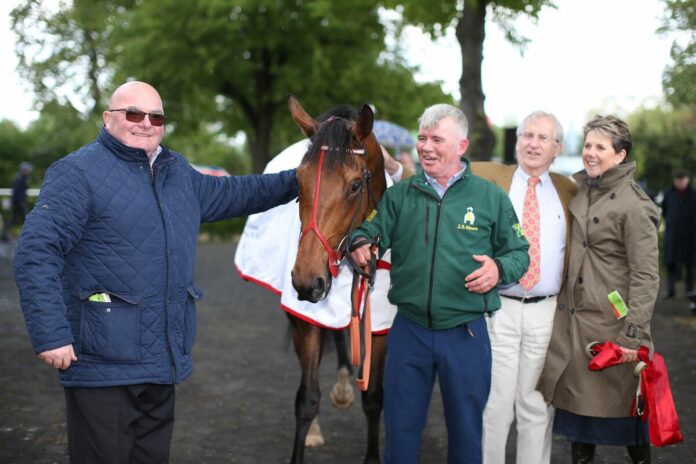 Stan Moore (li.) mit Queues Likely nach dem Erfolg in Köln Stan Moore (li.) mit Queues Likely nach dem Erfolg in Köln