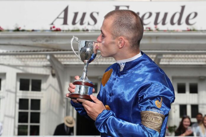 IDEE 155. Deutsches Derby Gr.1: Palladium siegt unter Thore Hammer-Hansen