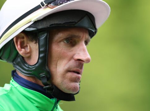 Gruppe- und Listen-Ritte für Starke in Tokio Andrasch Starke