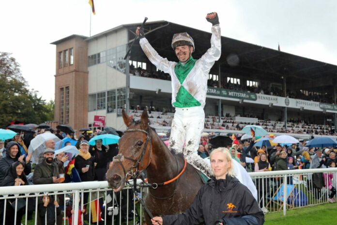 Quest the Moon nach dem Sieg mit Rene Piechulek Foto: Sorge Quest the Moon nach dem Sieg mit Rene Piechulek Foto: Sorge