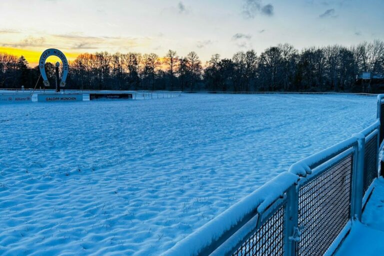 Zu viel Schnee gefallen: Samstag-Renntag in München abgesagt