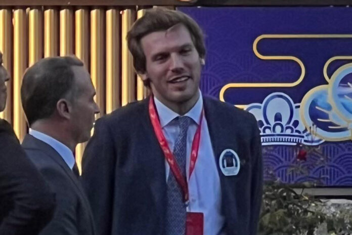 Philip von Ullmann (re. ) mit Trainer Francis-Henri Graffard Foto: Hemke Philip von Ullmann (re. ) mit Trainer Francis-Henri Graffard Foto: Hemke