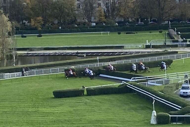 Wachablösung über französische Hürden – El Clavel schlägt Losagne Bleu