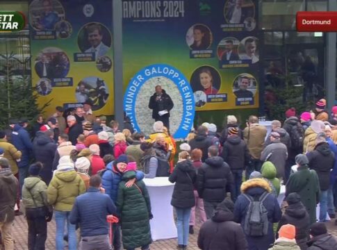 Thore Hammer-Hansen als Jockey-Champion geehrt – „Nur im Kreis reiten“ Championatsehrung 2024