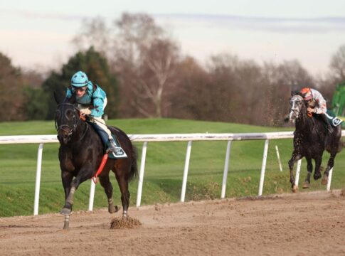Dortmund: Sieglosenrennen fällt aus - Sechs Prüfungen in Wambel Keano siegt unter Andrea Ricupa