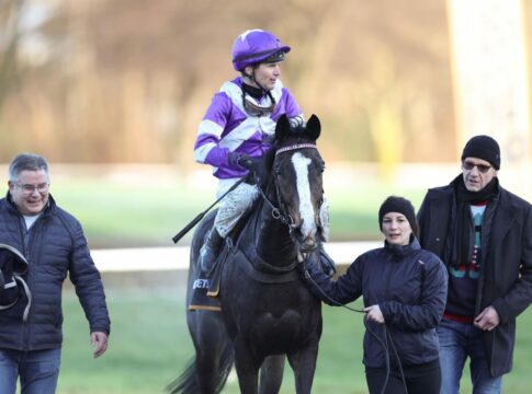 Aito siegt unter Jozef Bojko