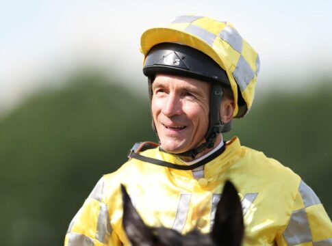 Update: Adrie de Vries gibt nach Meydan-Sturz Entwarnung Adrie de Vries