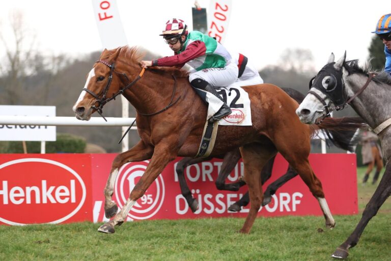 Strahlemann bringt Smrczek und Polli zum strahlen