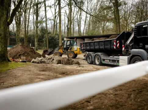 Düsseldorf: Renovierung angelaufen - Auch Geläuf wird bearbeitet