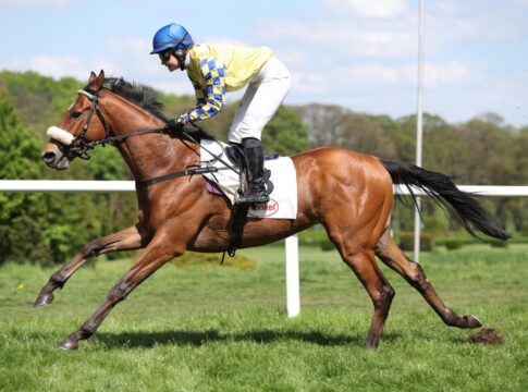 Crefelder siegt unter Nina Baltromei