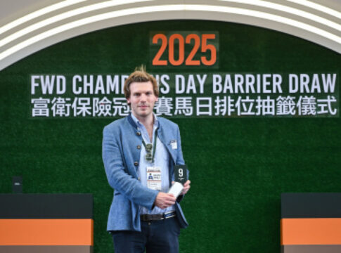 Philip Baron von Ullmann in Sha Tin Foto: hkjc.com