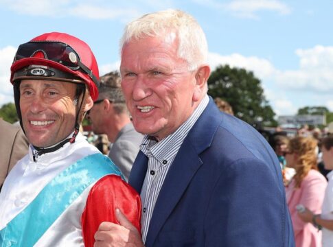 Alex Pietsch wird Privatjockey von Besitzer Holger Renz HH07072494039