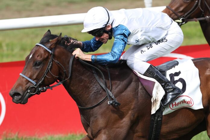 Lady Ilze siegt unter Adrie de Vries in den Horn und Company - 105. German 1000 Guineas, Gr.2