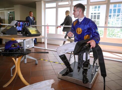 Malhumorada im 6. Rennen mit 59,5 Kilogramm Malhumorada im 6. Rennen mit 59,5 Kilogramm