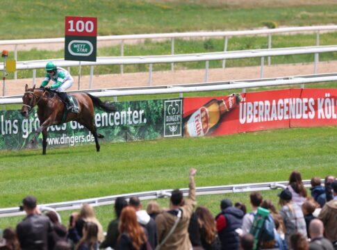 Sparkasse KölnBonn 190. Union-Rennen - Mit Hochkönig jetzt 7 Hochkönig siegt unter Nina Baltromei