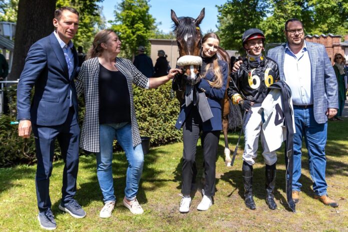 Innora siegt unter Thore Hammer-Hansen Innora siegt unter Thore Hammer-Hansen