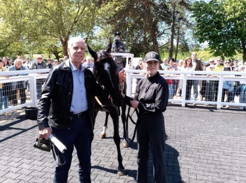 Favorit Iram ist der erste Hallenser Sieger im Jahr 2025 Iram