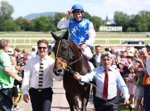 Baden-Sieger Juwelier auf Grade I-Ebene in Saratoga am Start Juwelier siegt unter Adrie de Vries im Japan Racing Association Derby-Trial