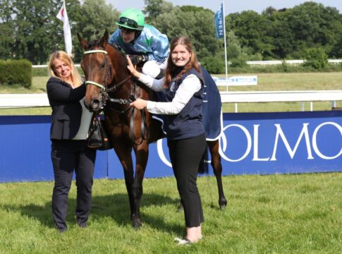 Illustre Runde: Royal Abjar, Manzoni, Angers, Tiger Hill und Matilda Matilda siegt unter Frida Valle-Skar in den Coolmore City Of Troy German 2000 Guineas, Gr.2