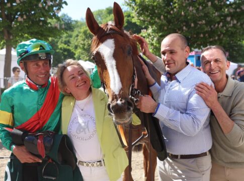Kalia der erste Sieger für Neu-Trainer Andreas Helfenbein Kalia siegt unter Alexander Pietsch