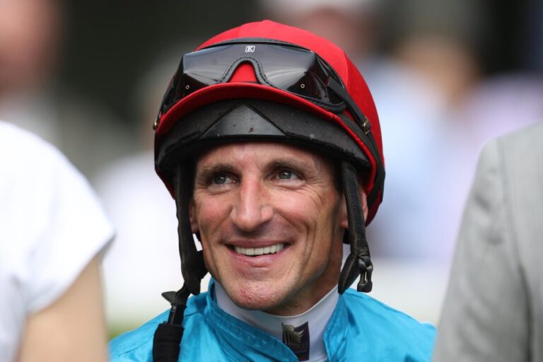 Japan-Hammer! Andrasch Starke gewinnt Gruppe I-Japan Oaks