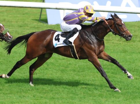 Short Final macht kurzen Prozess – Franzosen-Sieg in der Badener Meile Short Final siegt unter Ioritz Mendizabal in der 47. Kronimus Badener Meile