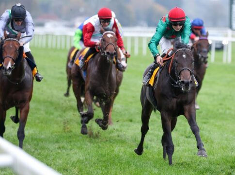 Schiergen-Jockeys für Kölns Klassiker stehen fest - Vogt auf Dhitjari Square Carnot siegt unter Sibylle Vogt im Ferdinand Leisten-Memorial – Auktionsrennen