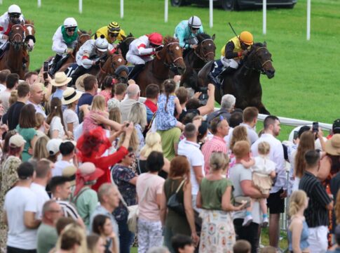 Frühjahrs Meeting 2025 - Starker Besuch an den drei Renntagen Am Sonntag kamen knapp 12.000 Besucher nach Iffezheim