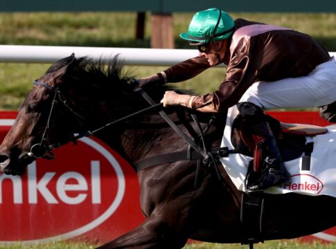 Mäder feiert Doppel in Düsseldorf - Aster mit Höchstgewicht Aster siegt unter Martin Seidl