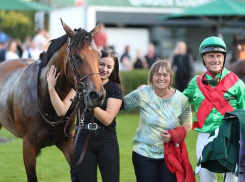 Ersatzjockey, Order umgeschmissen, verwandelt – Seidl gewinnt mit Kadjar Kadjar siegt unter Martin Seidl