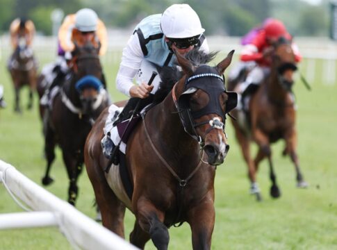 De Vries zaubert weiter: Sieg für Kylian in der Silbernen Peitsche Kylian siegt ubnter Adrie de Vries in der Casino Baden-Baden Silberne Peitsch – L.