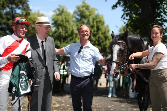 Waldnebel siegt unter Alexander Pietsch Waldnebel siegt unter Alexander Pietsch