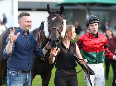 Winterweide siegt unter David Liska