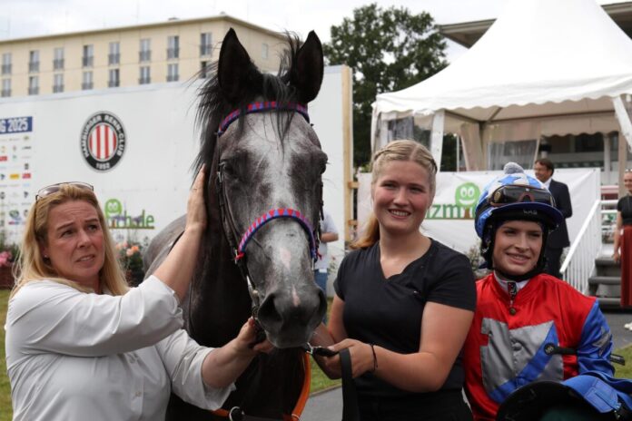 Attention Rocket siegt unter Nina Baltromei