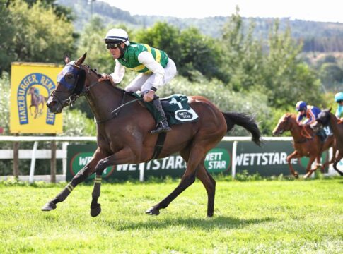 Ein Jahr nach Goliaths King George-Sieg – Schwester Galaxy gewinnt Superhandicap Galaxy siegt unter Matthew Johnson