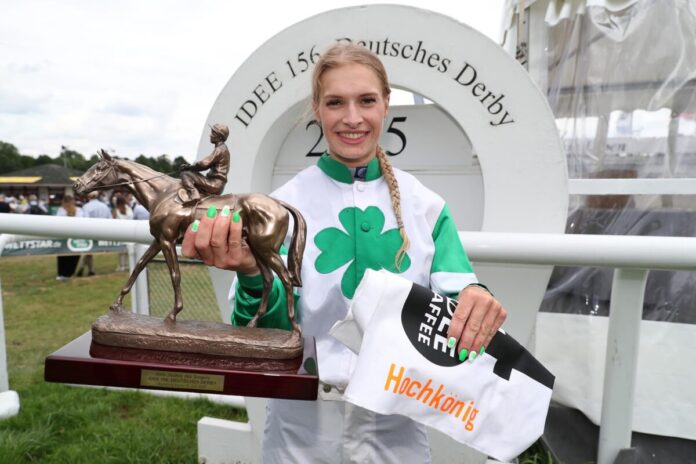 Hochkönig siegt unter Nina Baltromei im IDEE 156. Deutsches Derby, Gr.1