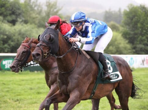 Bahnspezialist Orthos im Amateurrennen vorne Orthos siegt unter Silke Brüggemann