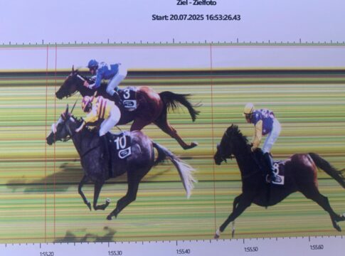 Podcast-Tipp Angel Park gewinnt Viererwetten-Rennen in Bad Harzburg Zielfoto Angel Park