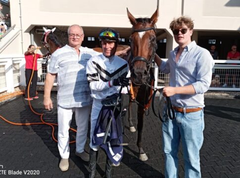 For Love nickt ein – Schütz macht in Halle Stallparade klar For Love