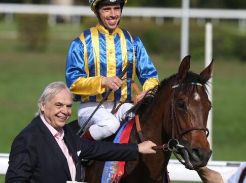 Gruppesieg für Sohn der Schwarzgold-Rennen-Siegerin Beatrice Beatrice siegt unter Fabrice Veron im Karin Baronin von Ullmann-Schwarzgold-Rennen