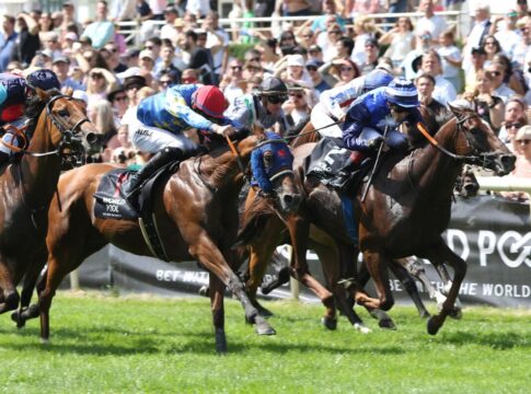 Listensprint bleibt im Land – Dreifach-Foto mit Sieger Zerostress Zerostress siegt unter Michael Cadeddu im Hoppegartener Fliegerpreis, L.
