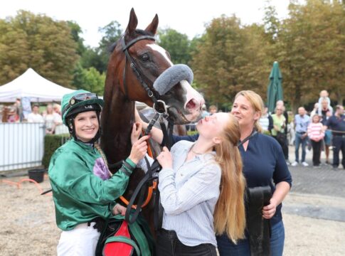 Montanus siegt unter Nina Baltromei
